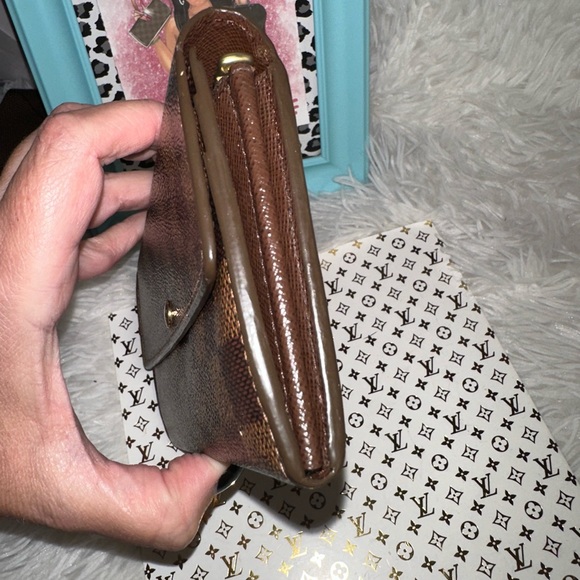 Sarah Wallet - Picture 10 of 11